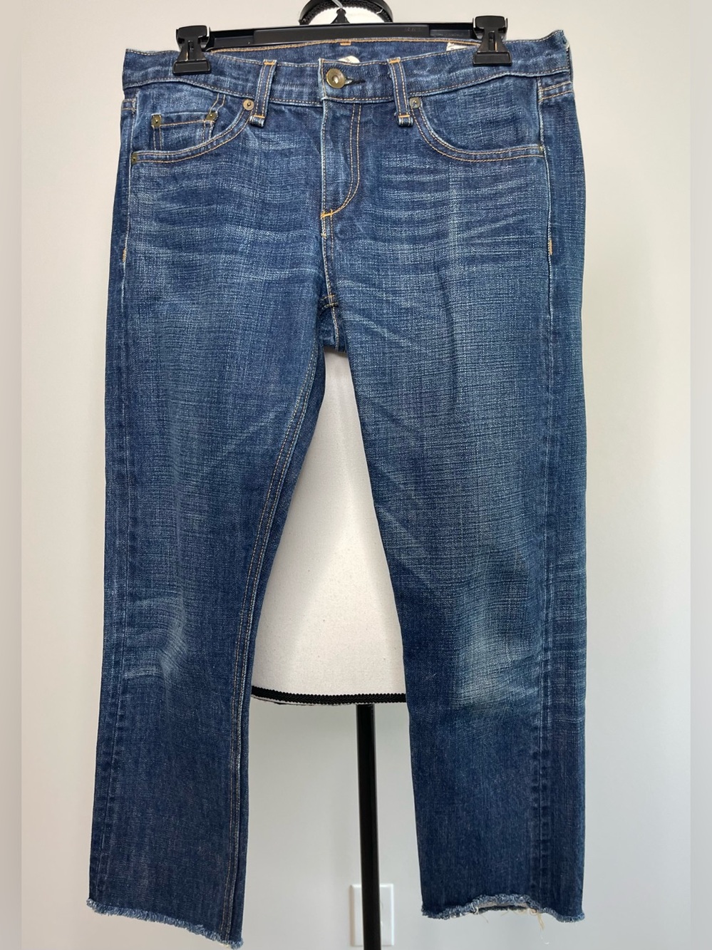 Rag and Bone cropped raw hem boyfriend jean size 26 denim blue casual cotton